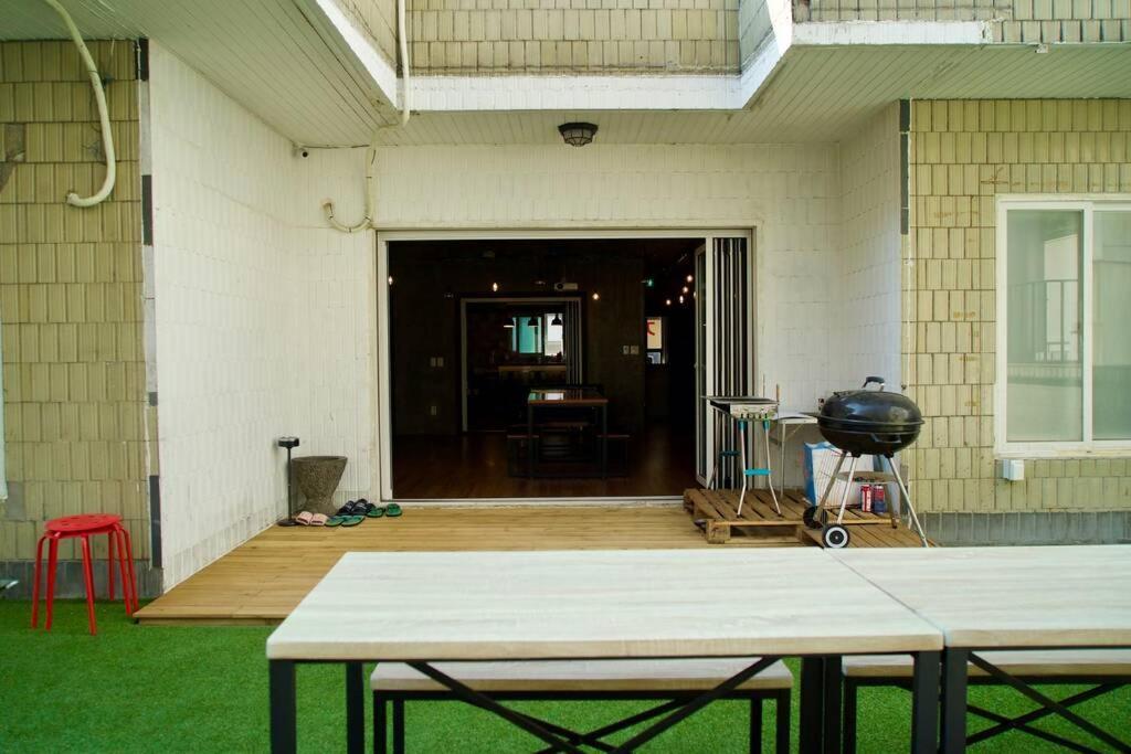 Holiday home 도심속팬션강남역초근접60평대단체가능한 럭셔리 테라스 파티룸 Bbq가능 Seoul
